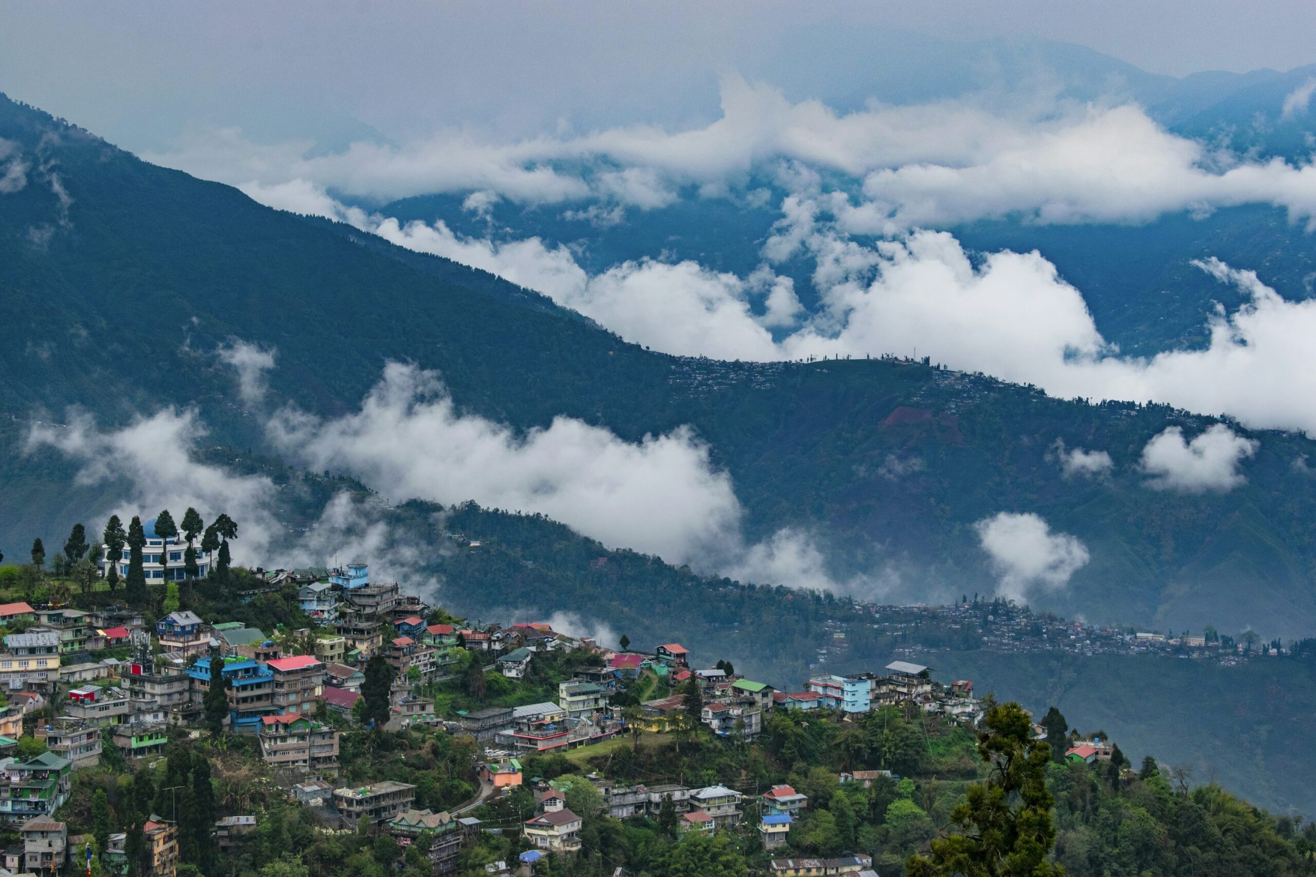 Darjeeling- Monsoon Places to visit in india