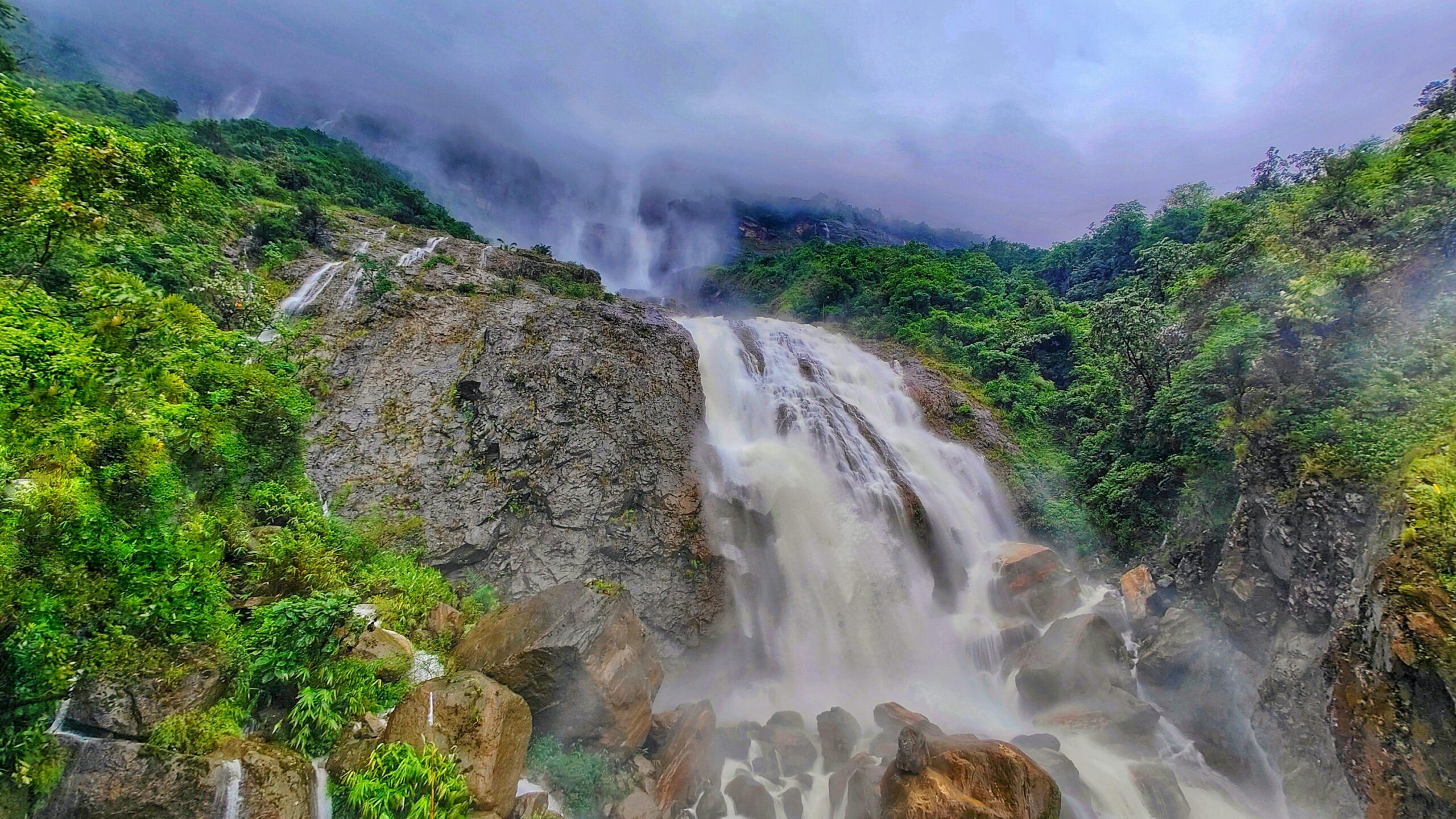 Cherrapunji- Monsoon Places to visit in India